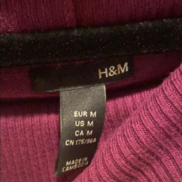 H&M Cowl Neck Purple Short Sleev Sweater - Picture 3 of 5